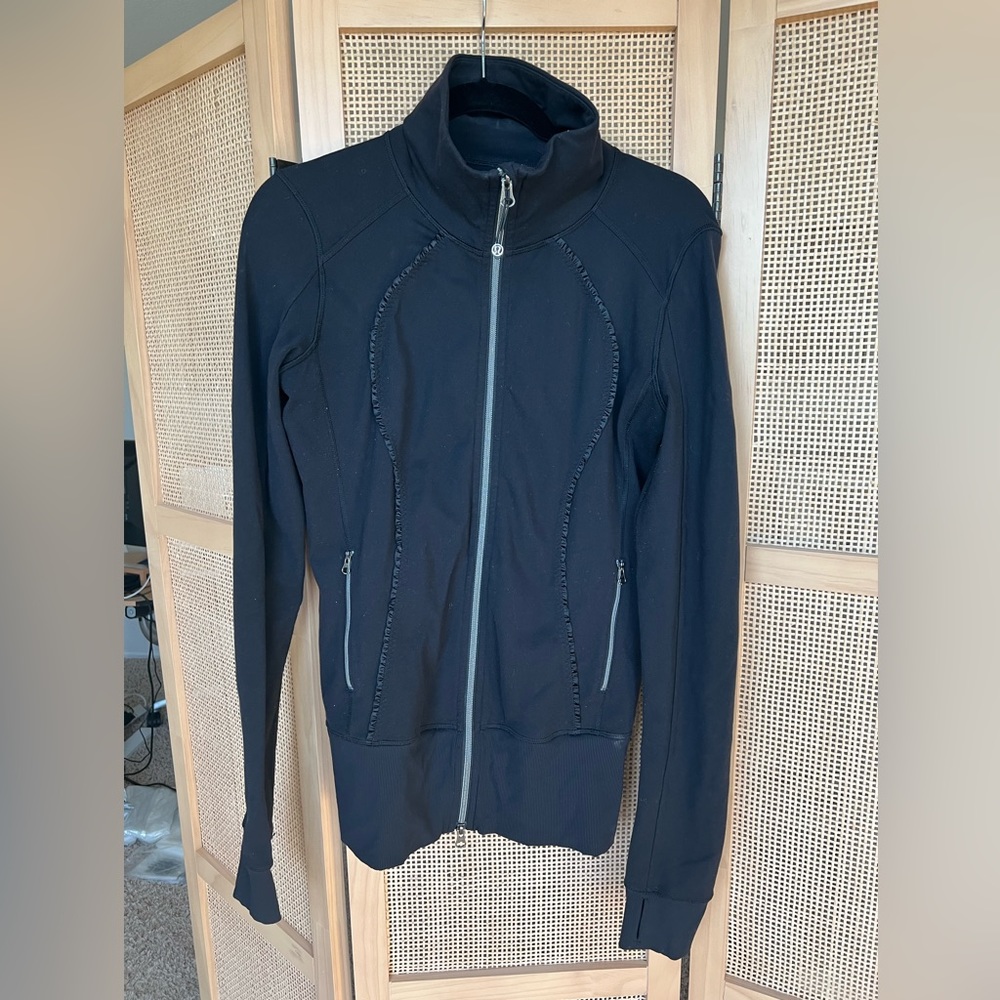 Lululemon Black Nice Asana Full Zip Athleisure Jacket Ruffle detail Size 8